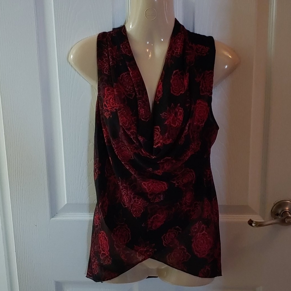 Suzy Shier top